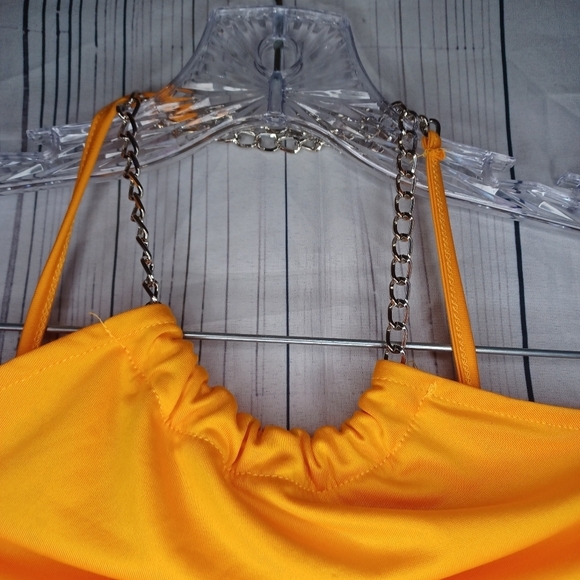 Heart & Hips Yellow Chain Strap Women's Top NWT - Picture 2 of 9